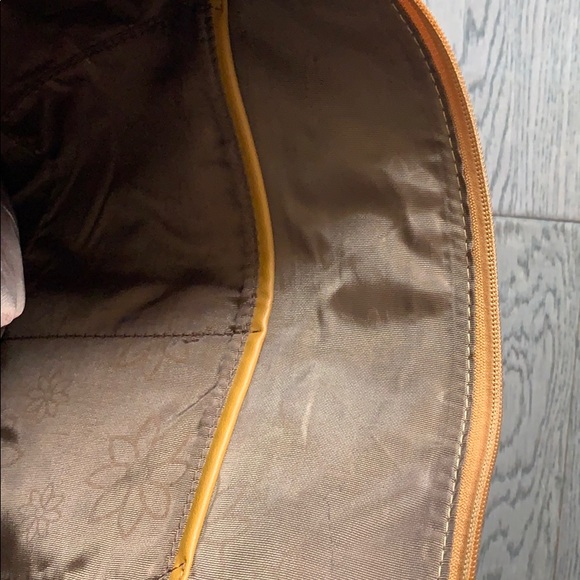 Spacious shoulder bag by D&D, NWOT - Picture 6 of 9